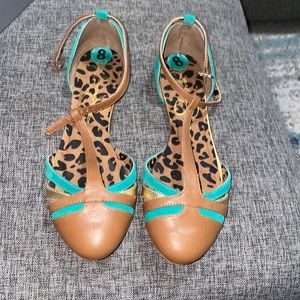 Jessica Simpson flats - size 8